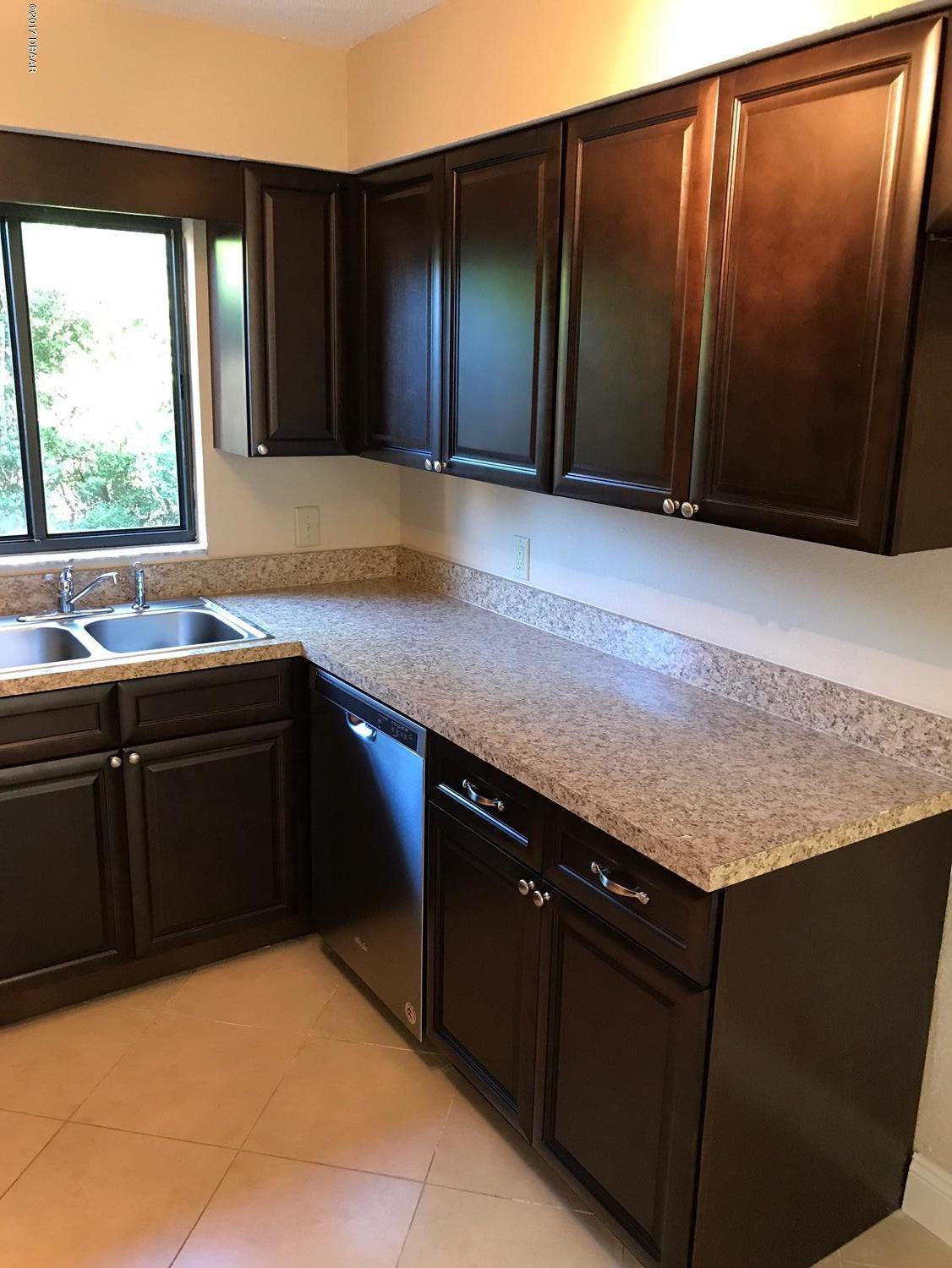 1553 Rusty Circle Port Orange, FL 32129 - Photo 6 of 19 IMG_4571.JPG