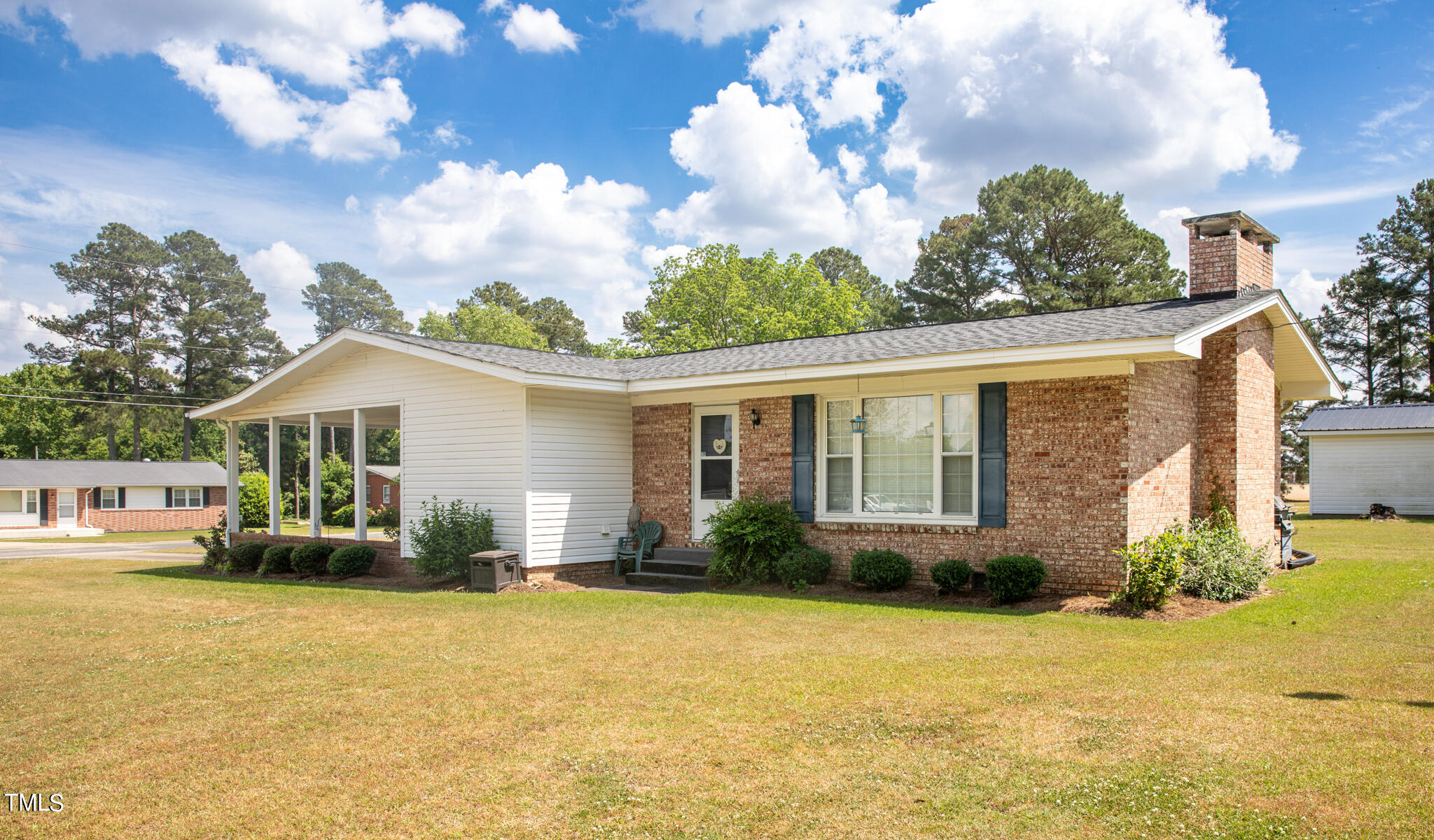 148 Fairview Village Road Dunn, NC 28334 - Photo 9 of 33