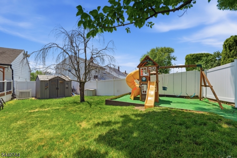 83 Rutan Road Belleville, NJ 07109 - Photo 38 of 43