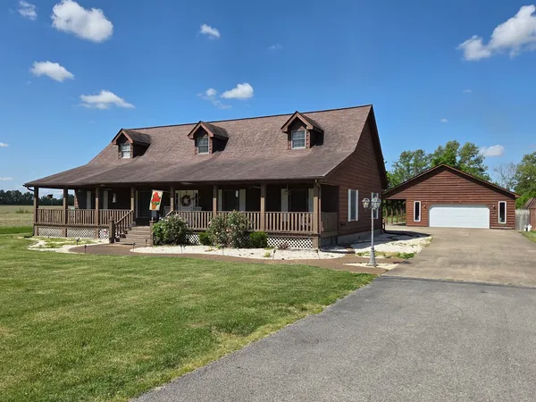 $239,500 | 37 Highway 34 Highway, Raleigh, IL 62977