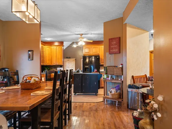$262,500 | 37 Highway 34 Highway, Raleigh, IL 62977