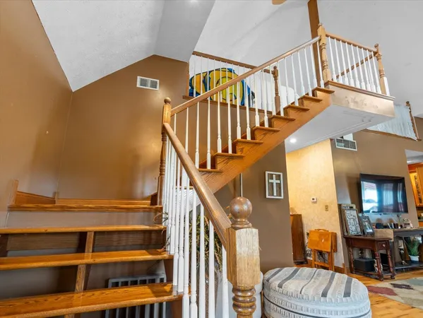 $262,500 | 37 Highway 34 Highway, Raleigh, IL 62977