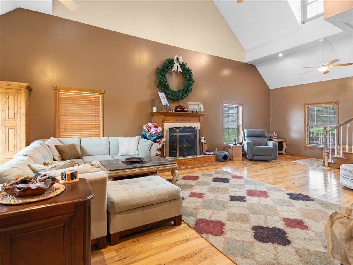 37 Highway 34 Highway Raleigh, IL 62977 - Photo 8 of 32