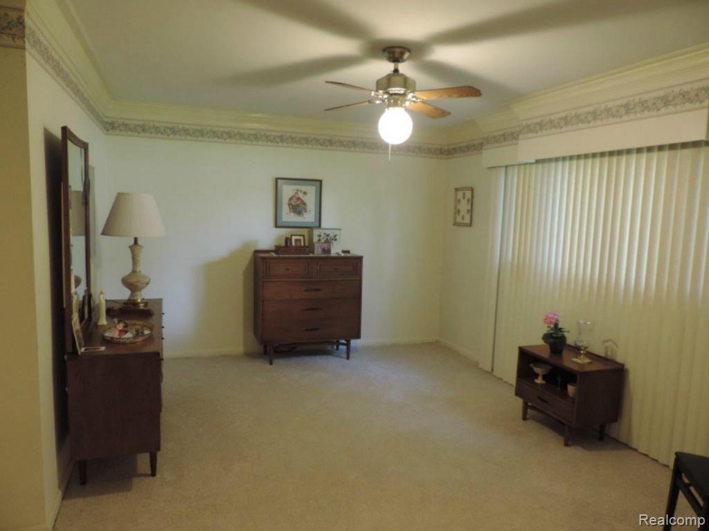6825 Lahser Road Bloomfield Hills, MI 48301 - Photo 17 of 24 027.jpg