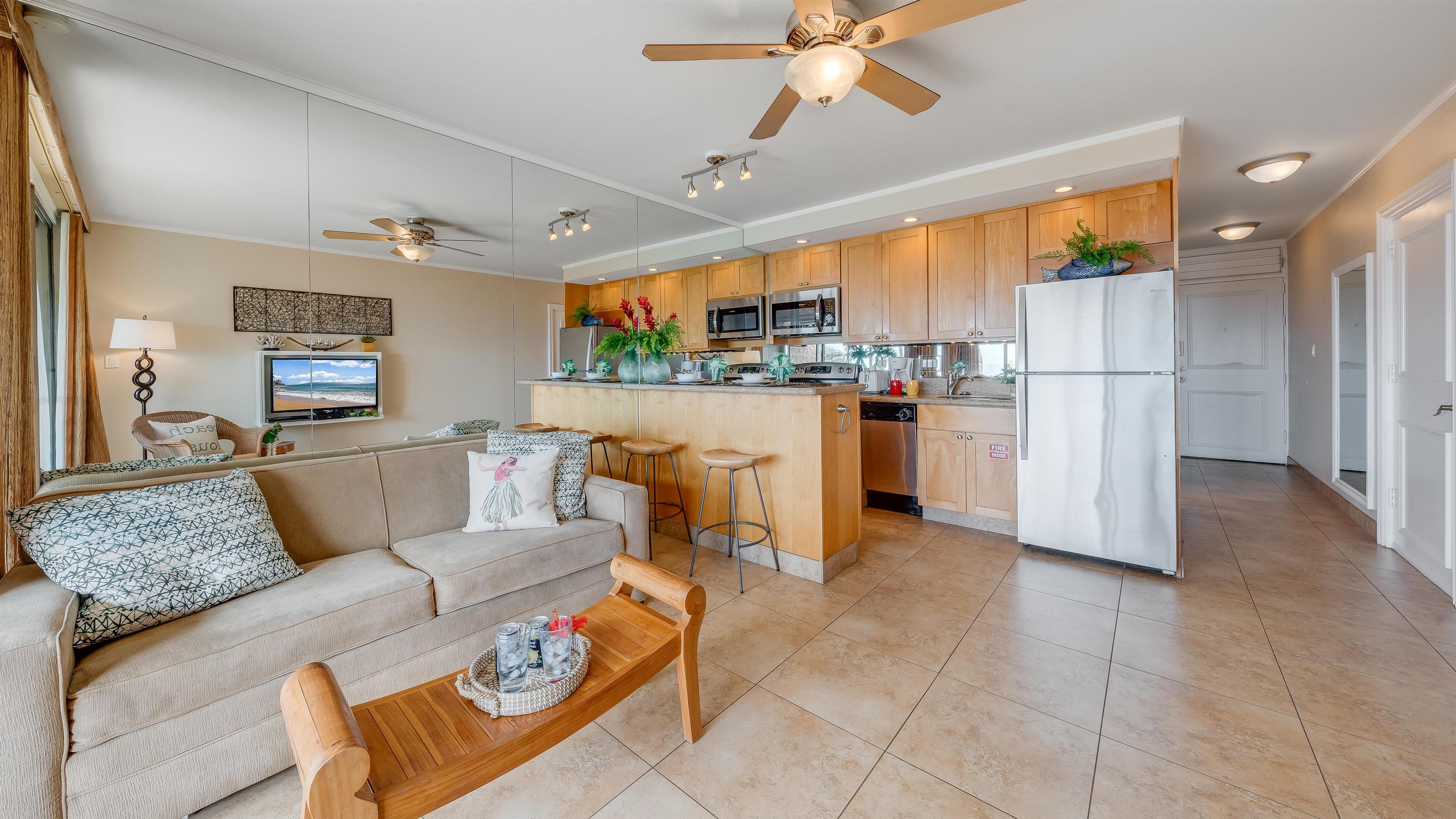 3959 Lower Honoapiilani Road, Unit 321 Lahaina, HI 96761 - Photo 3 of 18 Gallery Image 3