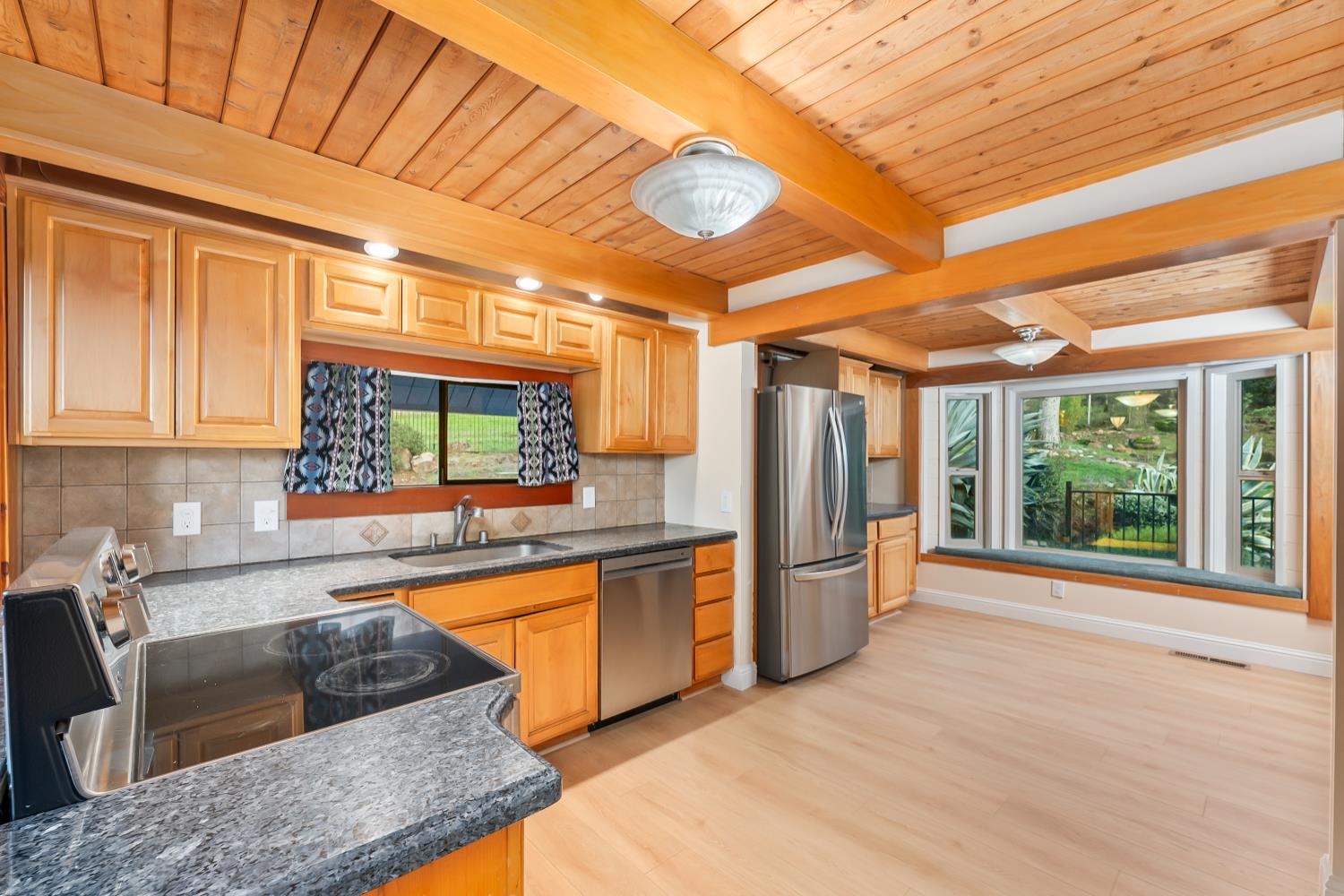 10922 East Lime Kiln Road Grass Valley, CA 95949 - Photo 21 of 98