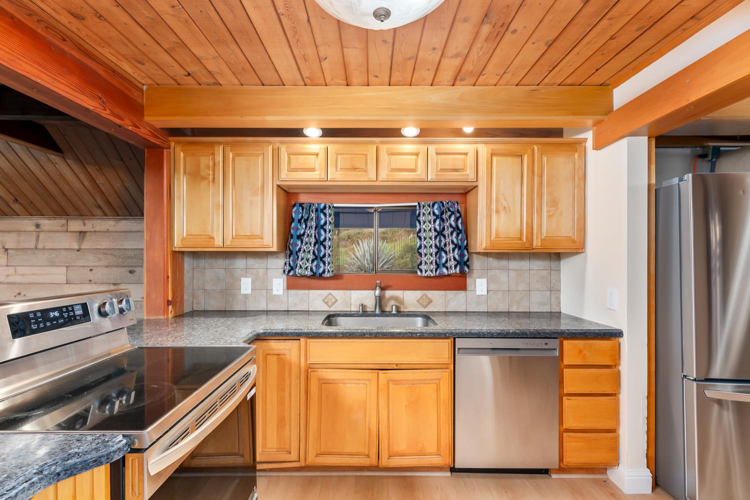 10922 East Lime Kiln Road Grass Valley, CA 95949 - Photo 22 of 98