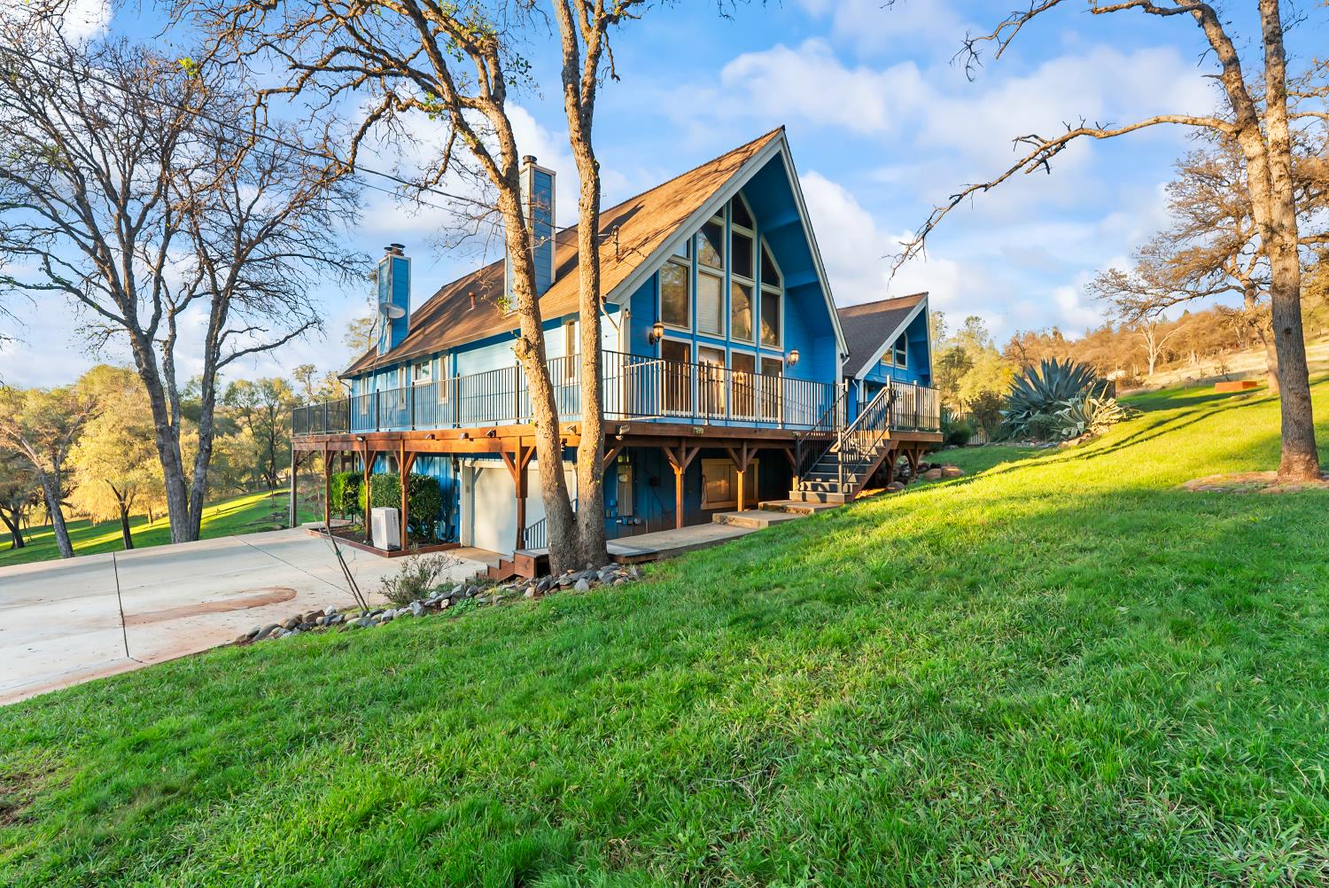 10922 East Lime Kiln Road Grass Valley, CA 95949 - Photo 3 of 98