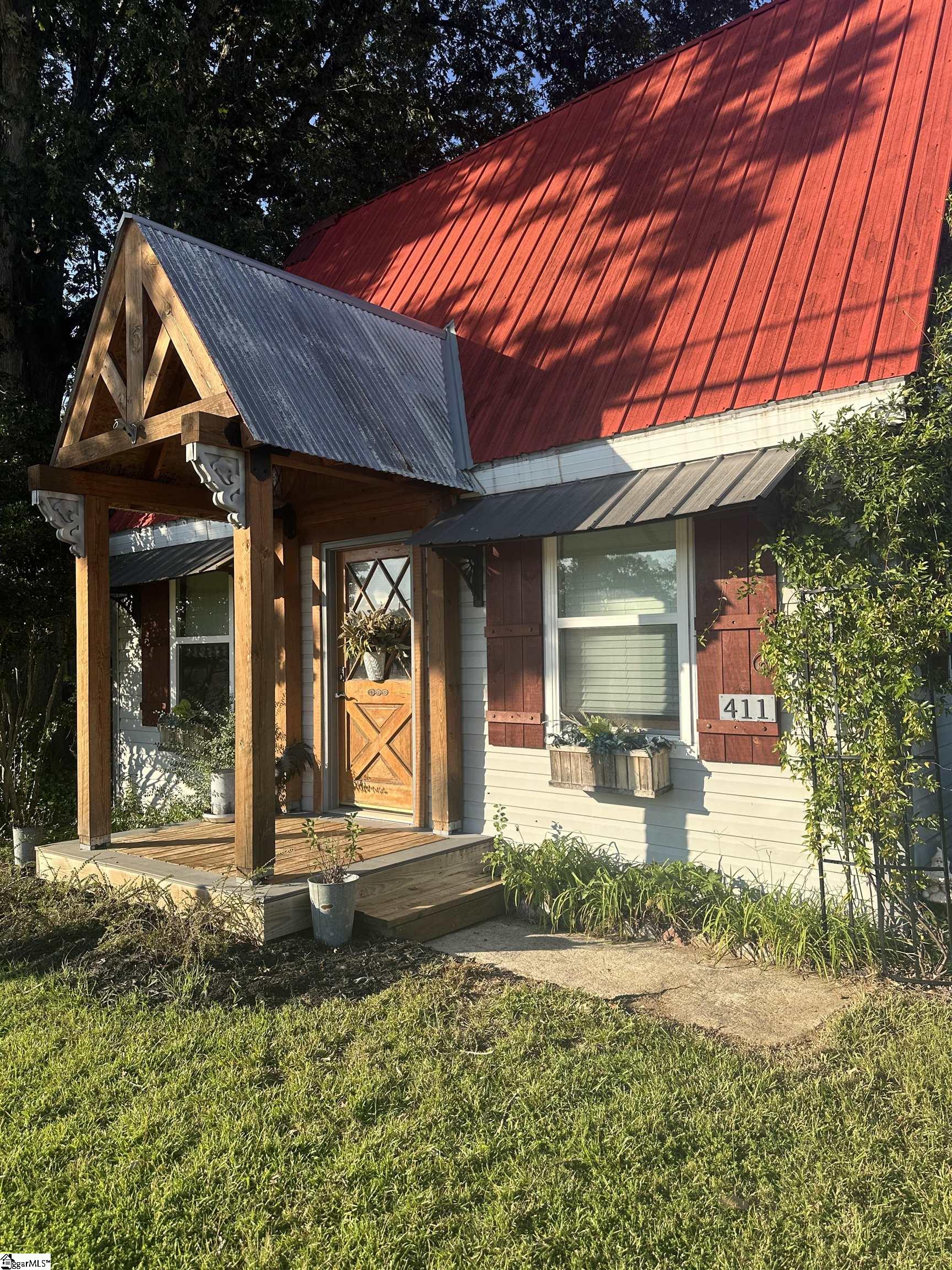 411 Anderson Drive Liberty, SC 29657 - Photo 2 of 46