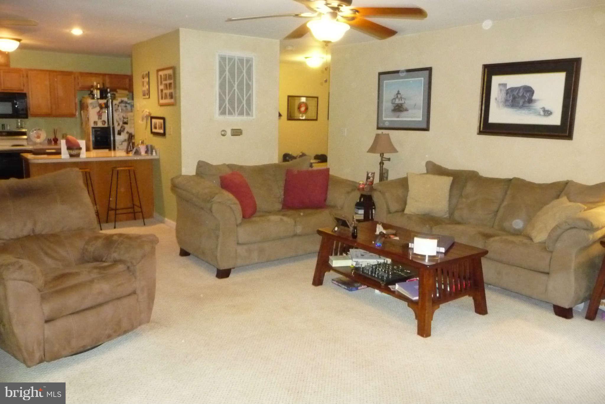 12753 Eveland Road Ridgely, MD 21660 - Photo 4 of 30 Living Room