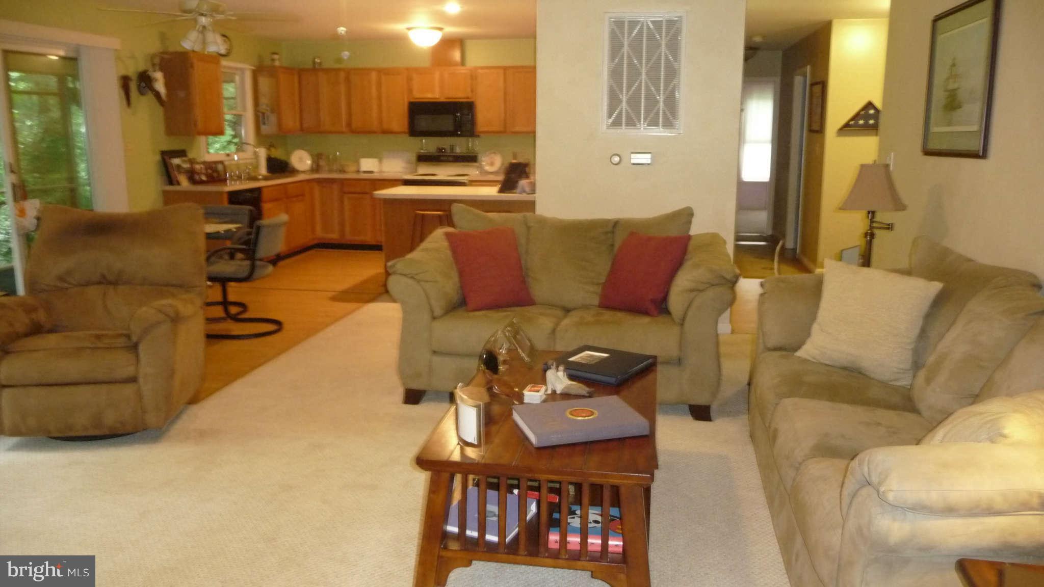 12753 Eveland Road Ridgely, MD 21660 - Photo 7 of 30 Living Room