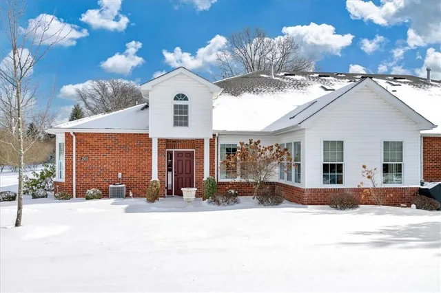 $434,900 | 2503 Eloquent Lane, Valencia, PA 16059