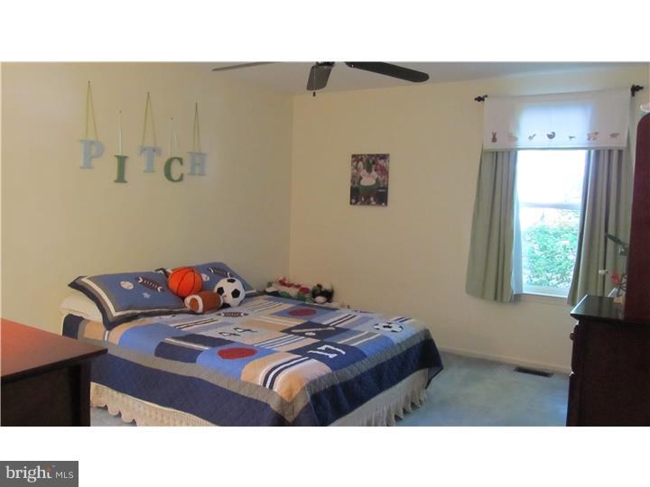 136 Rabbit Run Road Sewell, NJ 08080 - Photo 14 of 23 Bedroom
