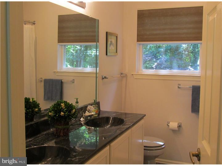 136 Rabbit Run Road Sewell, NJ 08080 - Photo 16 of 23 Bathroom