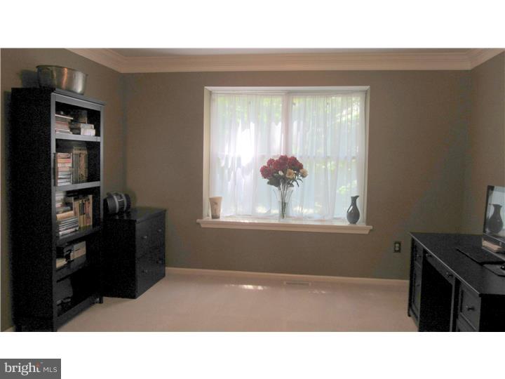 136 Rabbit Run Road Sewell, NJ 08080 - Photo 5 of 23 Dining Room