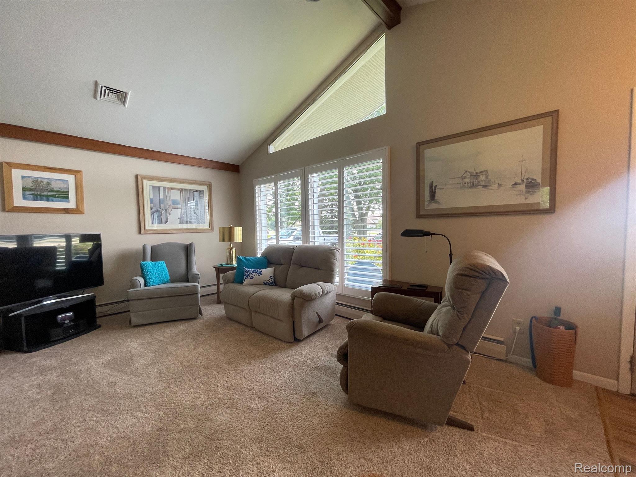 3020 South Custer Road Monroe, MI 48161 - Photo 7 of 81 LIVING ROOM