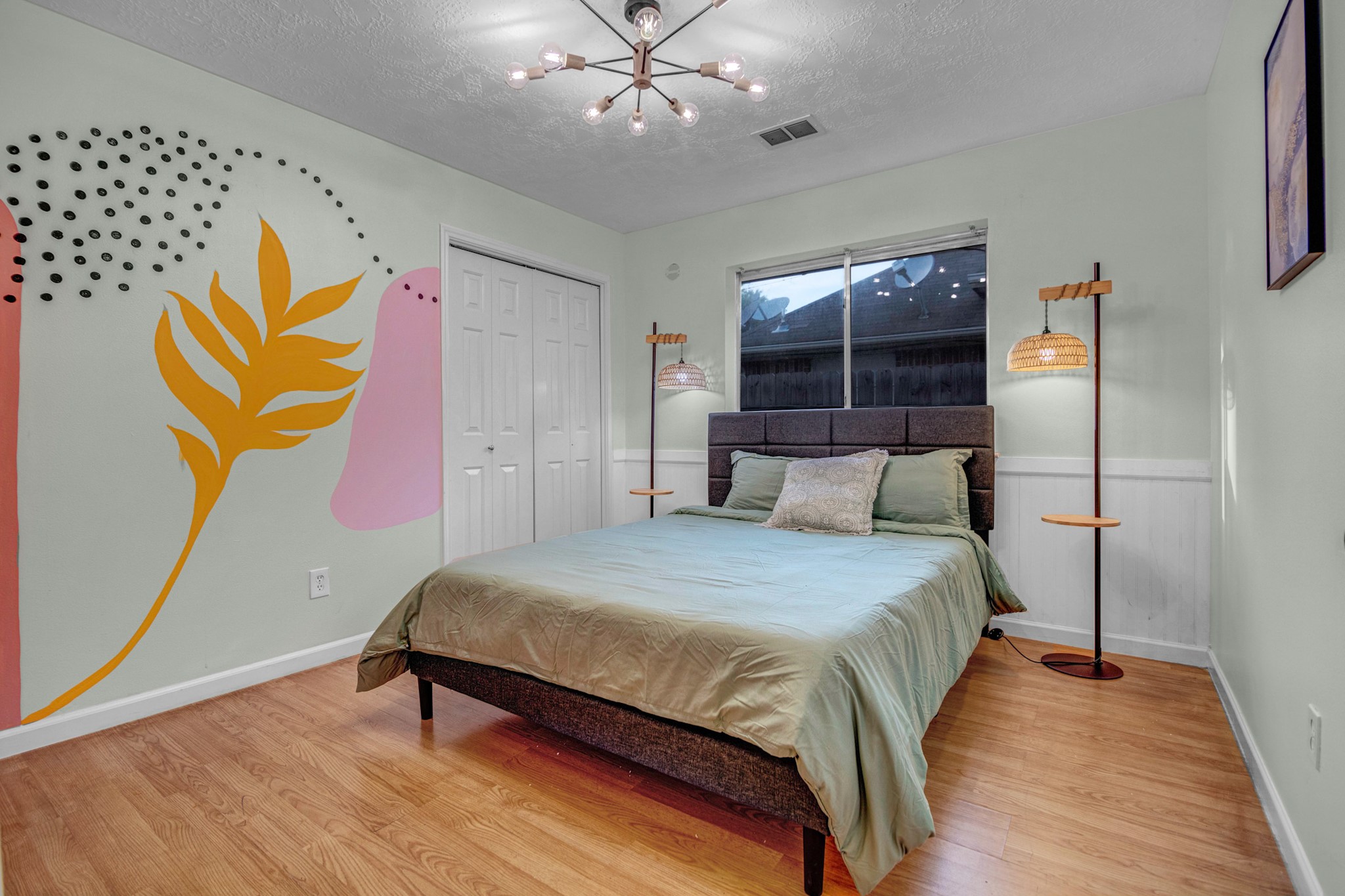 8222 Viny Ridge Drive Houston, TX 77083 - Photo 18 of 34 a bedroom with a bed and a window