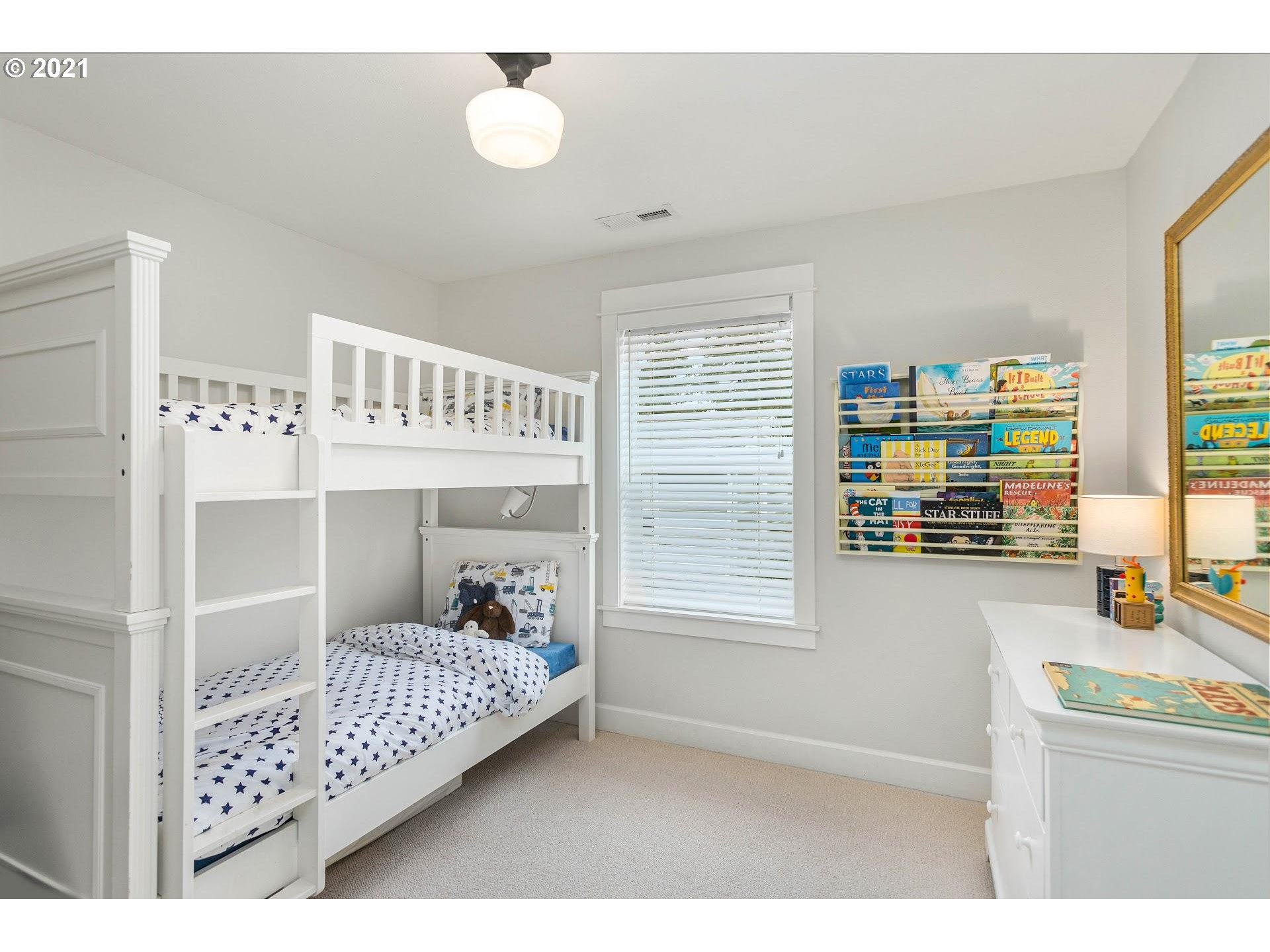 4050 Southwest Pendleton Street Portland, OR 97221 - Photo 26 of 32 Gallery Image 26