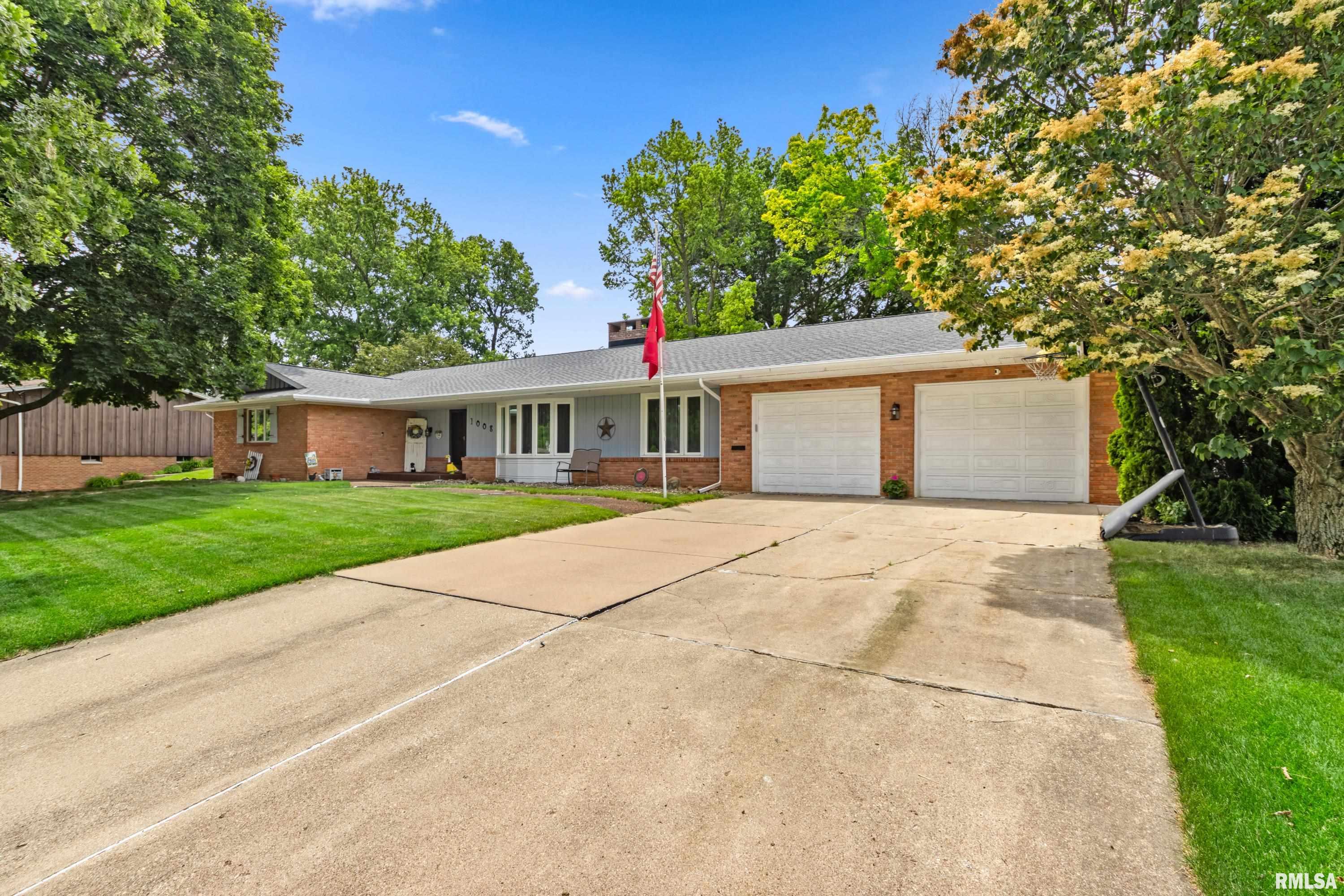 1008 Kingsbury Road Washington, IL 61571 - Photo 2 of 41 Gallery Image 2