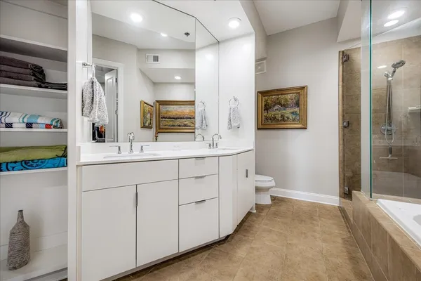 $375,000 | 717 Riverside Drive, Unit 207, Memphis, TN 38103