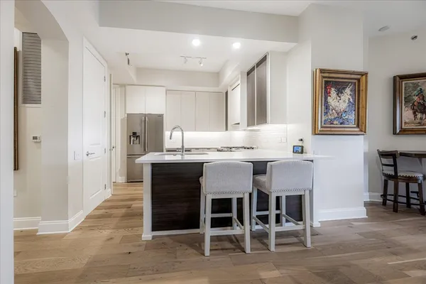 $375,000 | 717 Riverside Drive, Unit 207, Memphis, TN 38103