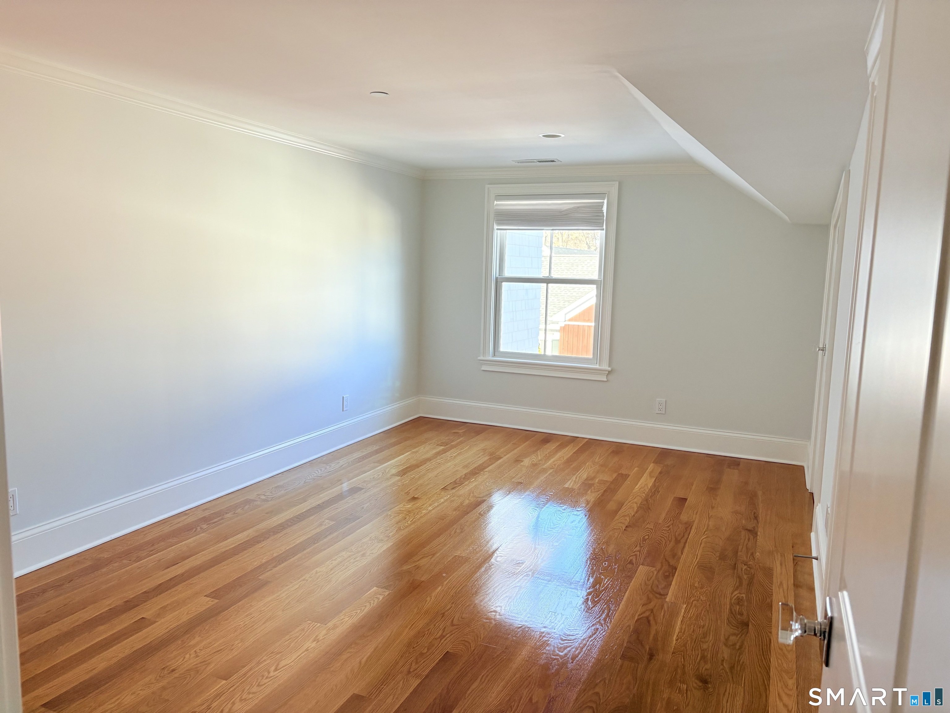 500 Main Street, Unit 3 Ridgefield, CT 06877 - Photo 7 of 14 Second ensuite bedroom