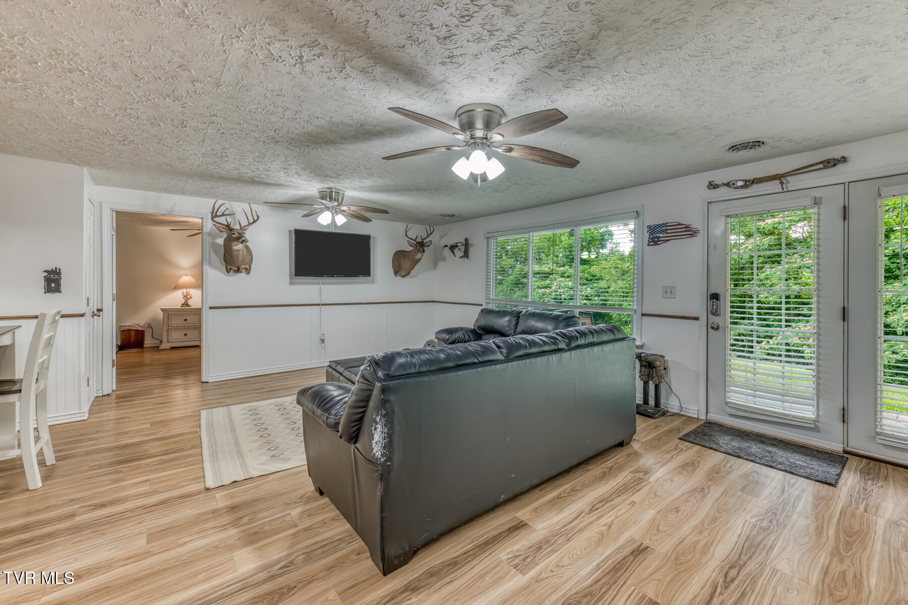 124 Tolley Lane Erwin, TN 37650 - Photo 5 of 31 124 Tolley Ln-7