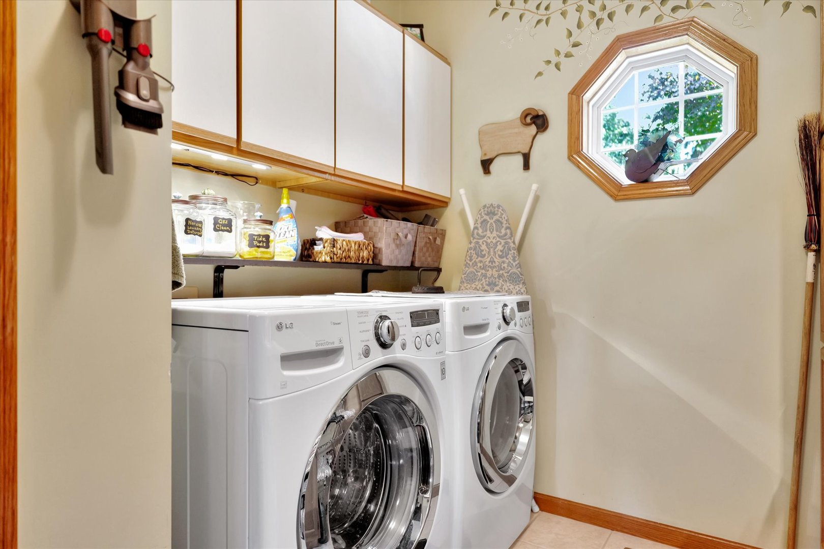 3002 Country Bend Lane Champaign, IL 61822 - Photo 22 of 48 a utility room with dryer and washer