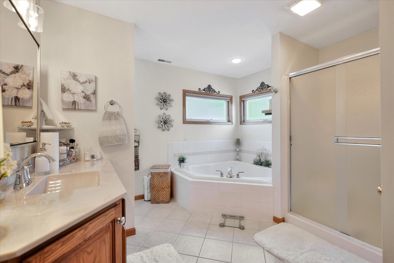 3002 Country Bend Lane Champaign, IL 61822 - Photo 28 of 48 a bathroom with a sink a toilet and shower