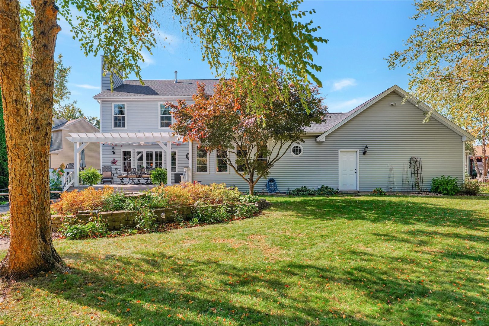 3002 Country Bend Lane Champaign, IL 61822 - Photo 42 of 48 a front view of house with yard and green space