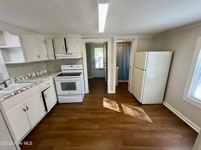 $100,000 | 202 Lewis Street, Bladenboro, NC 28320