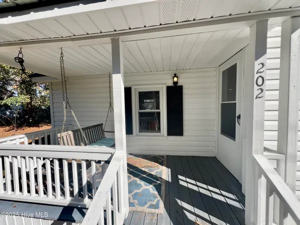 $90,000 | 202 Lewis Street, Bladenboro, NC 28320