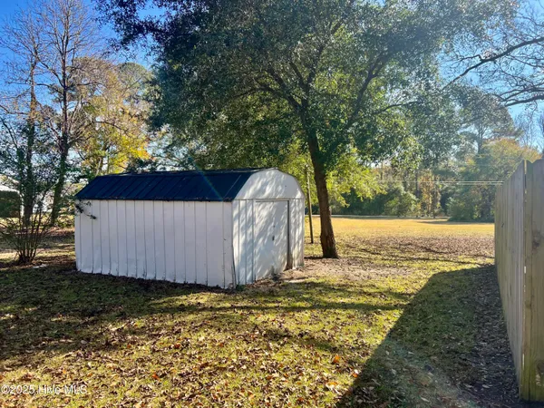 $90,000 | 202 Lewis Street, Bladenboro, NC 28320
