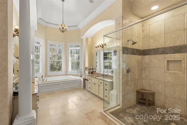 a kitchen that has a lot of sink in it