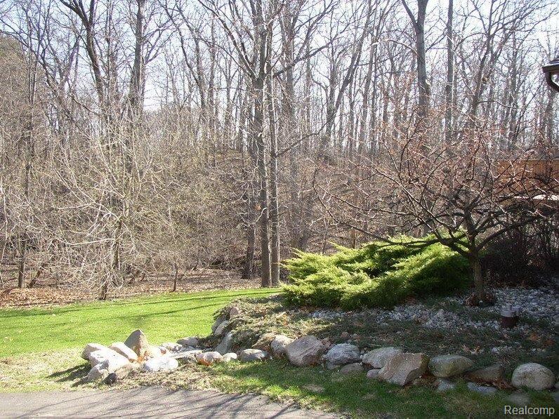 4885 Gallagher Road Rochester, MI 48306 - Photo 21 of 25 Exterior