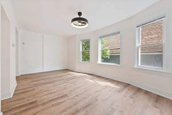 $1,500 | 2026 East Kenilworth Place, Unit 2, Milwaukee, WI 53202