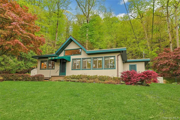 $1,095,000 | 277 South Boulevard, Nyack, NY 10960