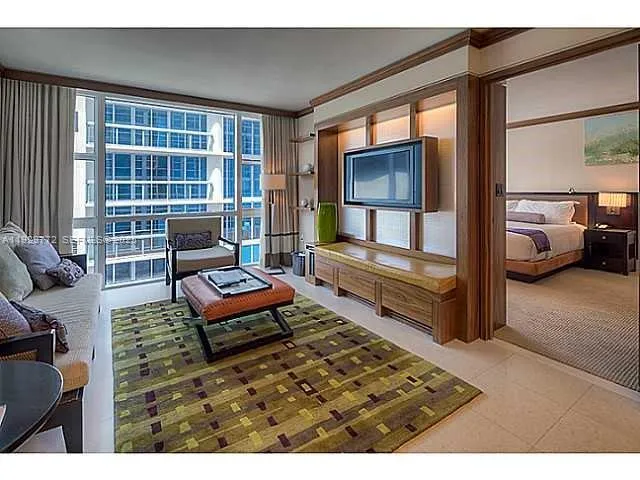 $8,000 | 6801 Collins Avenue, Unit 309, Miami Beach, FL 33141