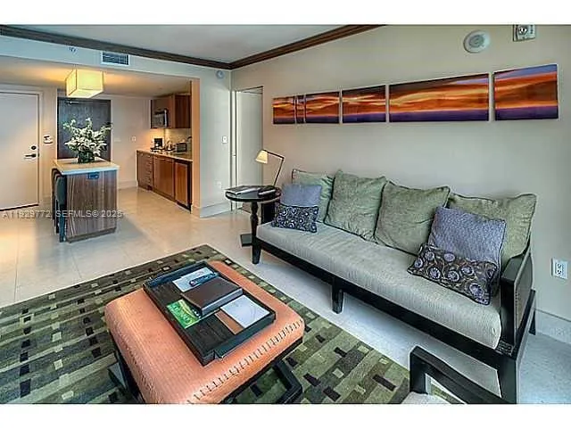 $8,000 | 6801 Collins Avenue, Unit 309, Miami Beach, FL 33141