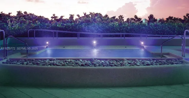 $8,000 | 6801 Collins Avenue, Unit 309, Miami Beach, FL 33141