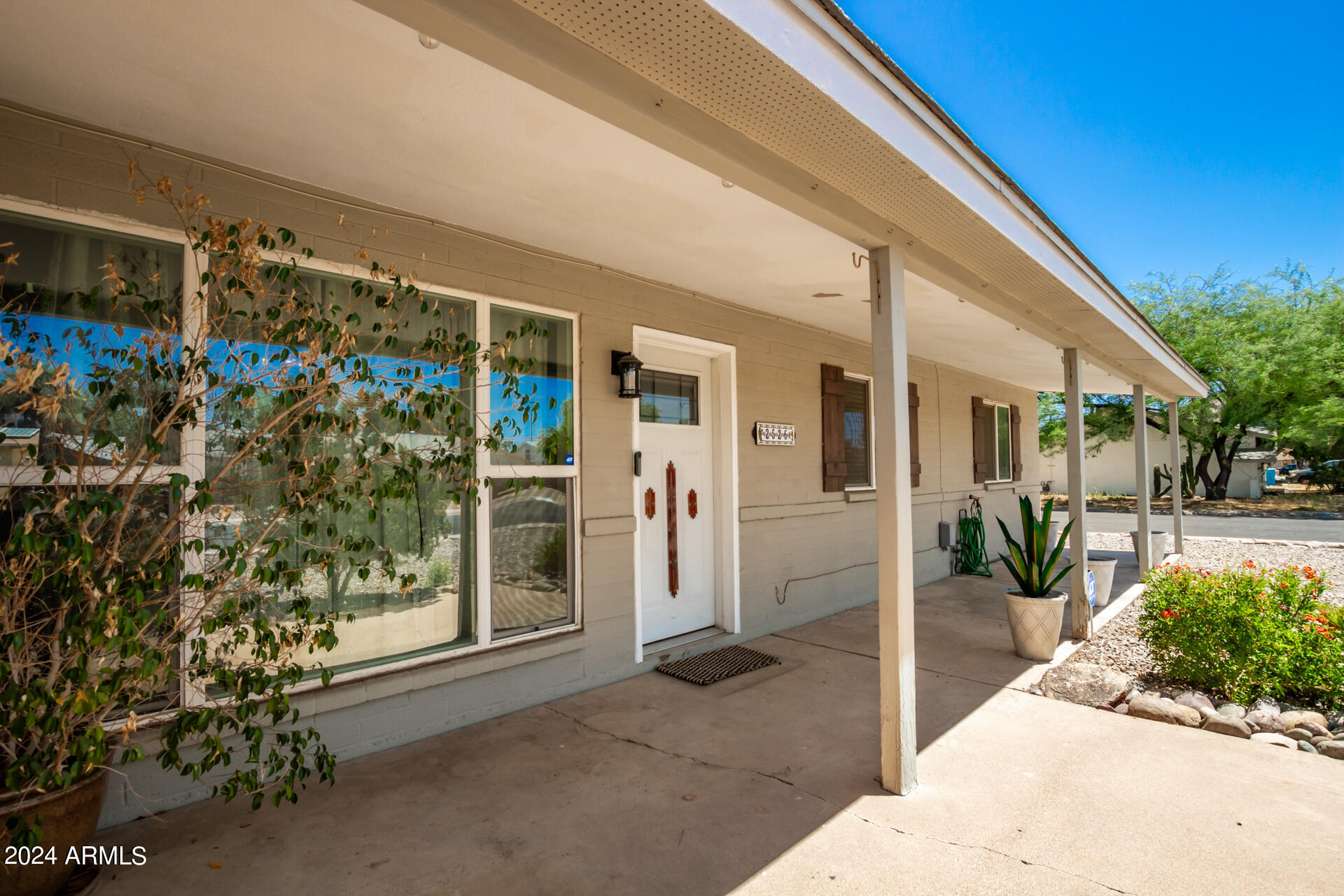 2526 West Wethersfield Road Phoenix, AZ 85029 - Photo 3 of 27 08 - Wethersfield