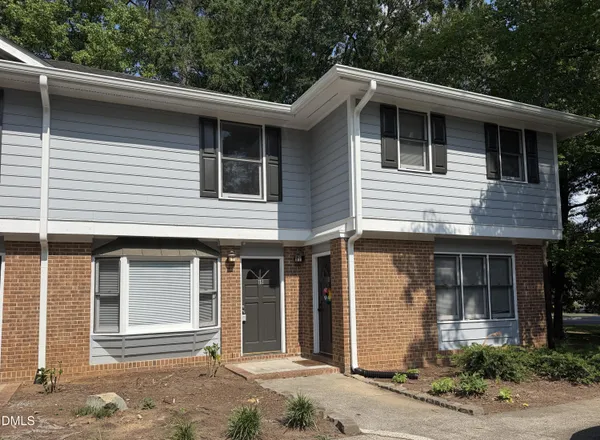 $259,900 | 112 Old Cooper Square, Unit N4, Chapel Hill, NC 27517