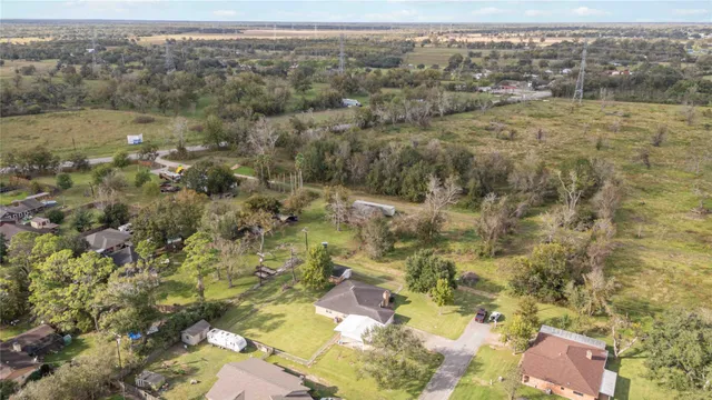 $1,750 | 2210 County Road 769B, Brazoria, TX 77422