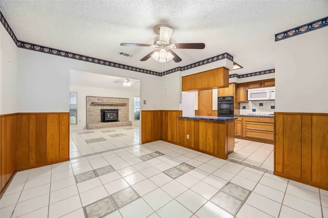 $1,750 | 2210 County Road 769B, Brazoria, TX 77422