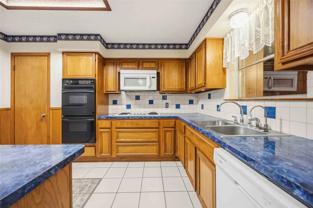 $1,750 | 2210 County Road 769B, Brazoria, TX 77422