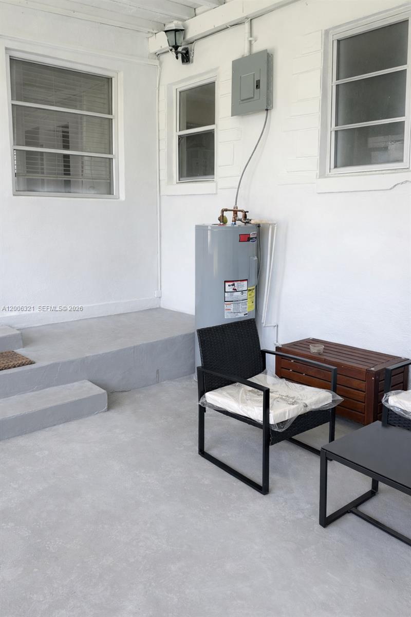5800 Southwest 61st Street Miami, FL 33143 - Photo 19 of 23 a living room with furniture