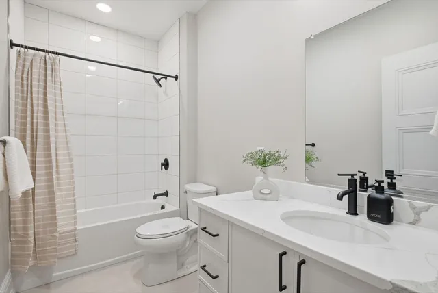 $1,069,990 | 61 Hall Street, Unit 2, Waltham, MA 02453