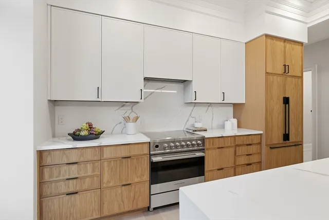 $1,069,990 | 61 Hall Street, Unit 2, Waltham, MA 02453