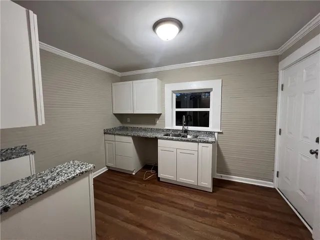 $1,410 | 15 Tower Street, Gainesville, GA 30501