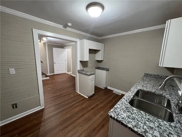 $1,410 | 15 Tower Street, Gainesville, GA 30501